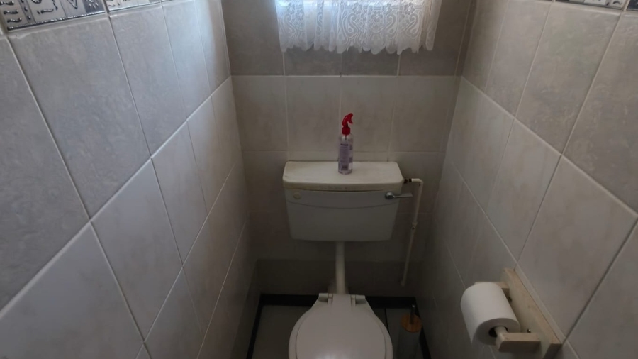 4 Bedroom Property for Sale in Cambridge West Eastern Cape